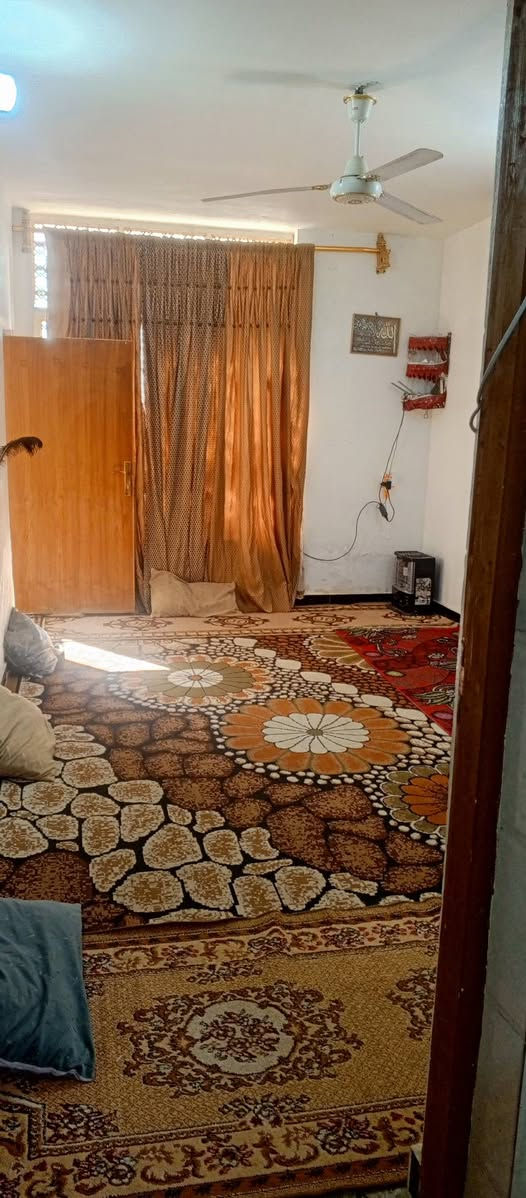 السلام عليكم بيت البيع زراعي 100 متر
الواجهيه 5 والنزال 20 شارعه 15 العلوان بغداد بوب شام
نهايت سبع اقصور  بين سبع اقصور وبين الحسينيه السعر35عله الرقم والستفسار  *********** ب
