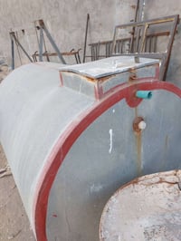 دانكي ١٦٠٠ لتر بيه شباك عدد ٢ بدون مع حديده للبيع  العنوان  بغداد الشع...