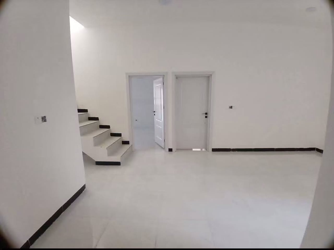 بيت للبيع حي الفرسان 
زيرو فول مواصفات 
المساحه ١٩٠ متر 
تبليط وكهرباء ومي 
السعر ٦٥ وبي مجال 
الرقم ***********
