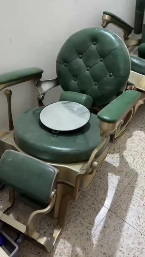 كرسي ملكي للبيع
عدد 3 قطع 
***********
للتواصل اتصال أو مراسلة ع واتس اب
