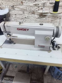 جمسي ماطور كاتم نضيفه مكانه الشعب سعره ٢٢٥ الف رقمي ٠٧٧١٥٠٥٩٠٢٠