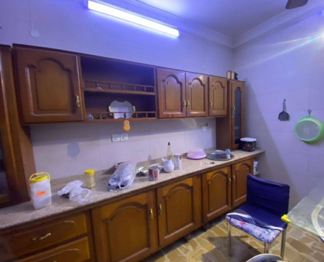 #للبيع كاونتر خشب صاج بلوك مو كبس كاونتر طوله أربع أمتار وسنك طوله 2متر مجموع 6امتار سعره ٥٥٠الف
نفق الشرطه حي حطين


**إذا كنت صاحب هذا الإعلان وتريد حذفه لأي سبب، رجاءا أرسل رسالة إلى الدعم الفني**