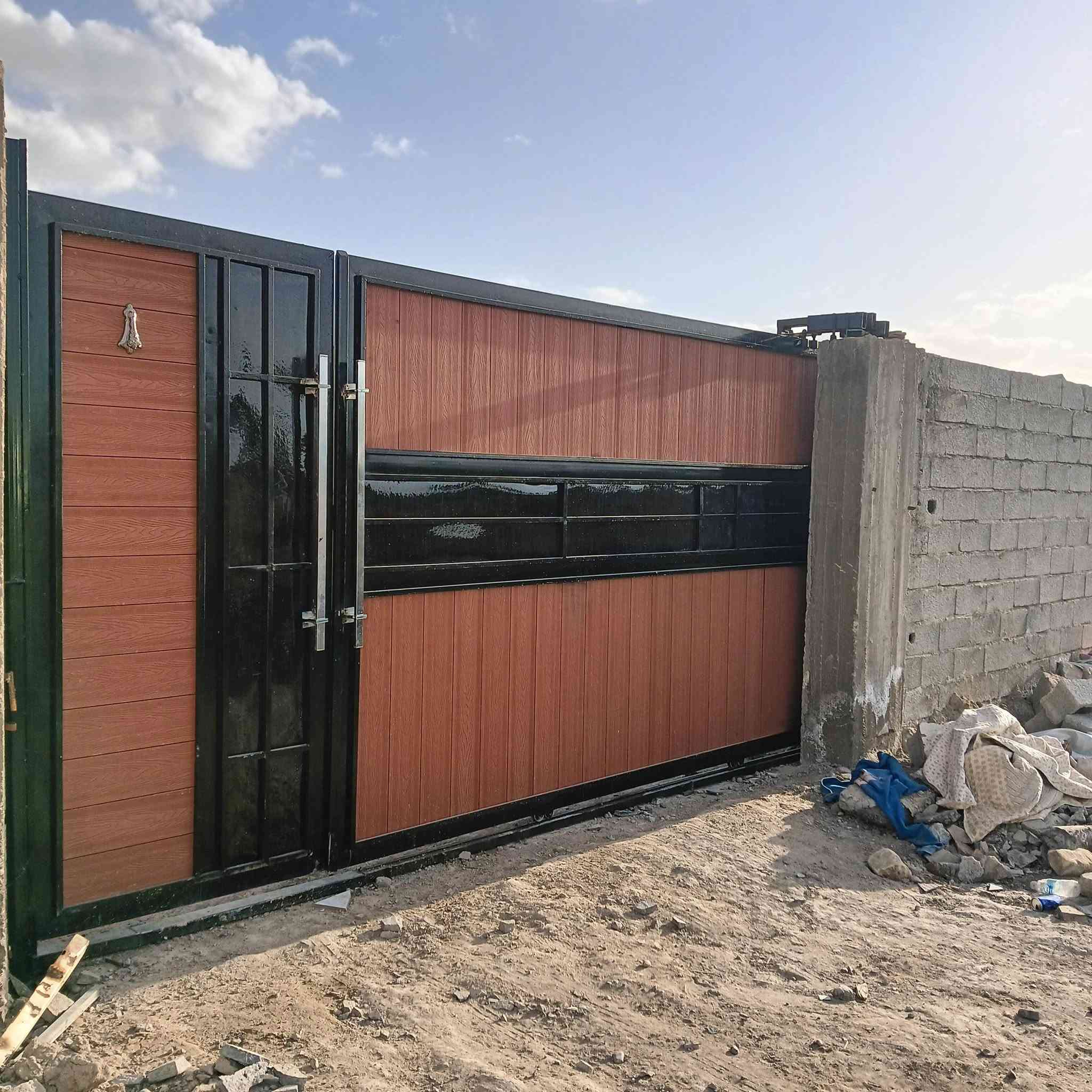 اللهم لك الحمد حتى ترضى📐حداده عقيل الكعبي حداده عامه +متجول
باسعار تنافسيه مستعدون كافه انواع الحداده🧑‍🏭
 ابواب🚪 شبابيك🪟 كرفانات🏪 محجرات ☑️سقايف كيسبان✅ غرف سندويج✅ سياج خارجي ✅ مراجيح ✅قمريات مطابخ ✅يتوفر لدينا احدث الديكورات التركية 🇹🇷 ***********/***********
