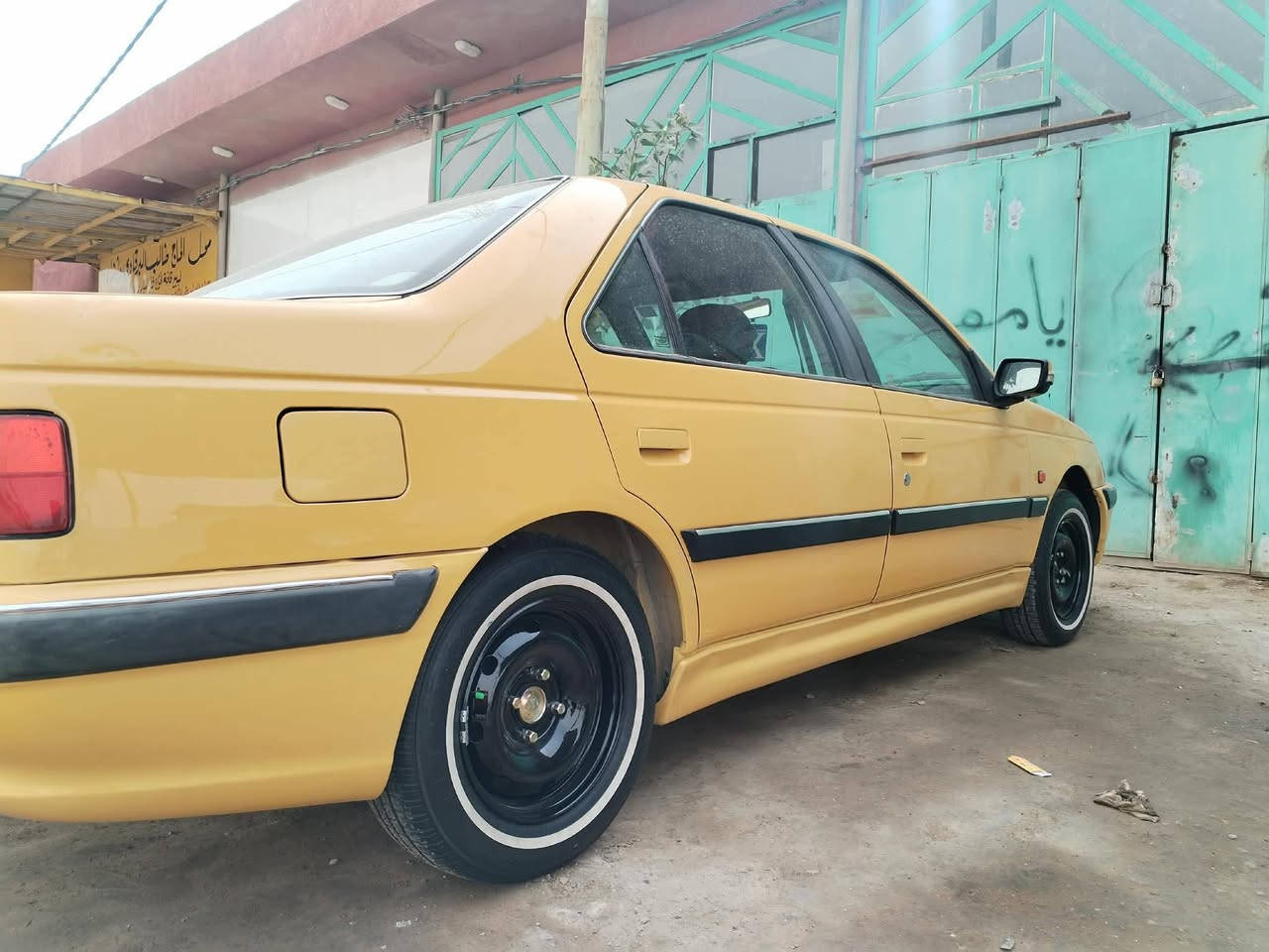 السلام عليكم بيجو بارس موديل2015 سياره مكفوله كفاله عامه من عده هلال واحد بي صبغ سنويه جديده هزه جديده رقم بغداد بسمي مكان سياره واسط النعمانيه السعر ٤٩(***********)***********
