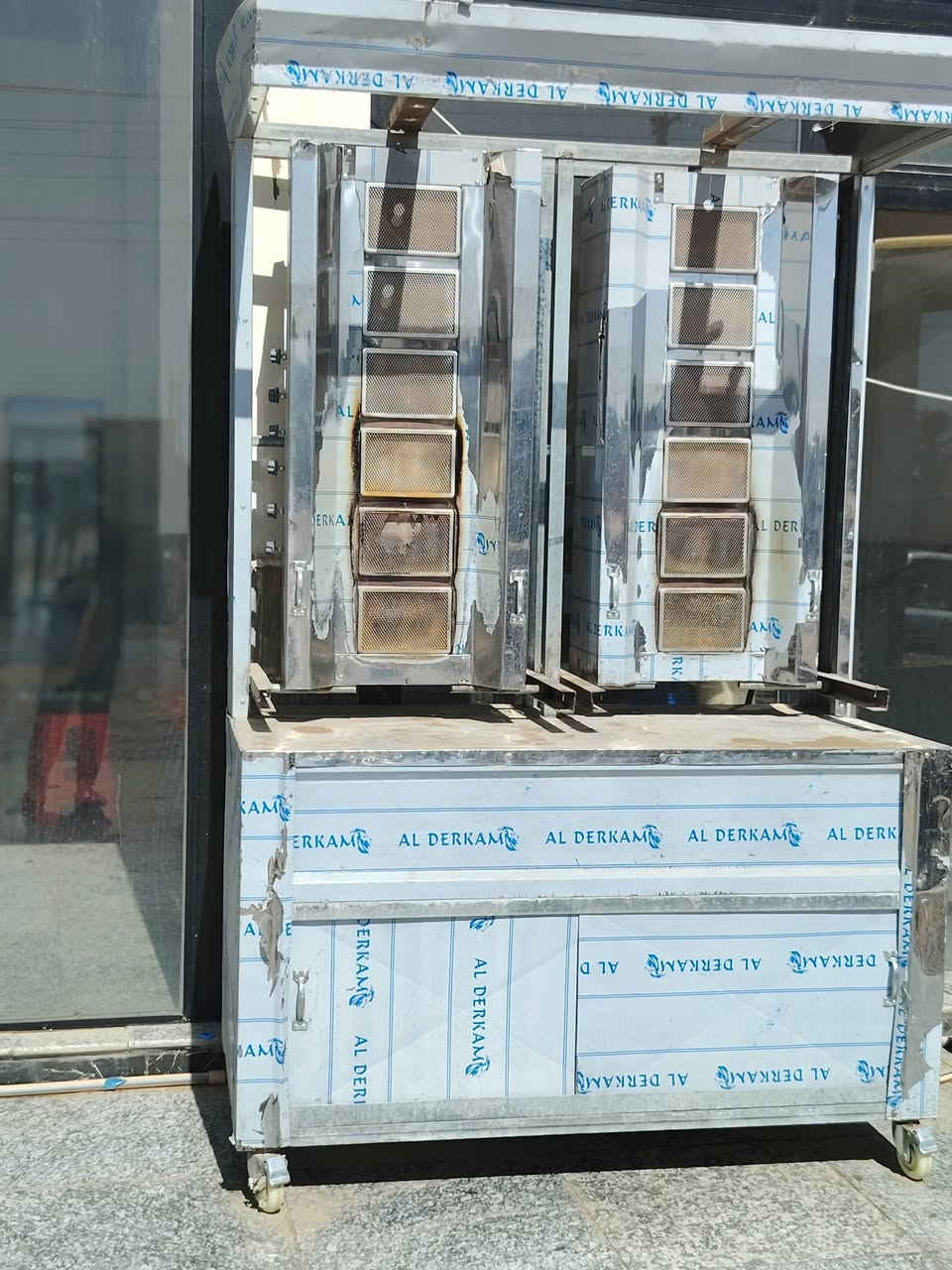 السلام عليكم.
عندي مطعم للبيع او غراض مطعم كامله  سبب البيع دوام  صارلي تقريبأ ٣ أشهر من بسطت. وغراض نضيفه97٪

 العنوان بابل حله ورديه خارج 

الأغراض

١. شوايه كص دبل  سل ستيل اصلي

٢. مجمدات عدد٢

٣. برادات عدد٢

٤. فرن شركه سمارت

٥. حمايه

٦. حمايه تمن

٧. براد مقبلات

٨. قلايه

٩. ميوز عدد٣

١٠. ميز مقبلات المنيوم +جام

١١. ميز بيع المنيوم تفصال

١٢. طباخ فلافل

١٣. سنكي مرمر قياس مترين

١٤. منقبه كباب

١٥. دكتات ١٤ متر + مفرغه

١٦. كراسي +ميز طعام

١٧. مبرده

كريل ٥ نجوم 

... 

للاستفسار الاتصال او المراسله

***********
