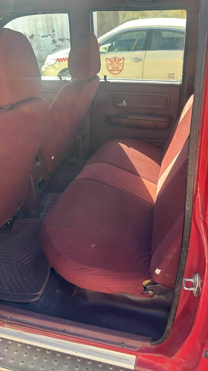 دێر ٢٠١٢ 
بێ دەعم بێ لێدان سەیارەکی توند و تۆڵ ماڵی دۆستە، مەکینە بەخی بیلادی مەڕغوب، دەشبوڵ مەرزیە. کارەبایی هەمو قەلبی ئیش دەکا و دەسکاری هیچی نەکراوە لەسەر شەریکە ماوەتەوە گەر موشتەری نیت تکایە سەرم مەئێشێنە معامەلەیەکی برایانەی تێدایە نامە بنێرە یان پەیوەندی بکە.
*********** أربيل, العراق
