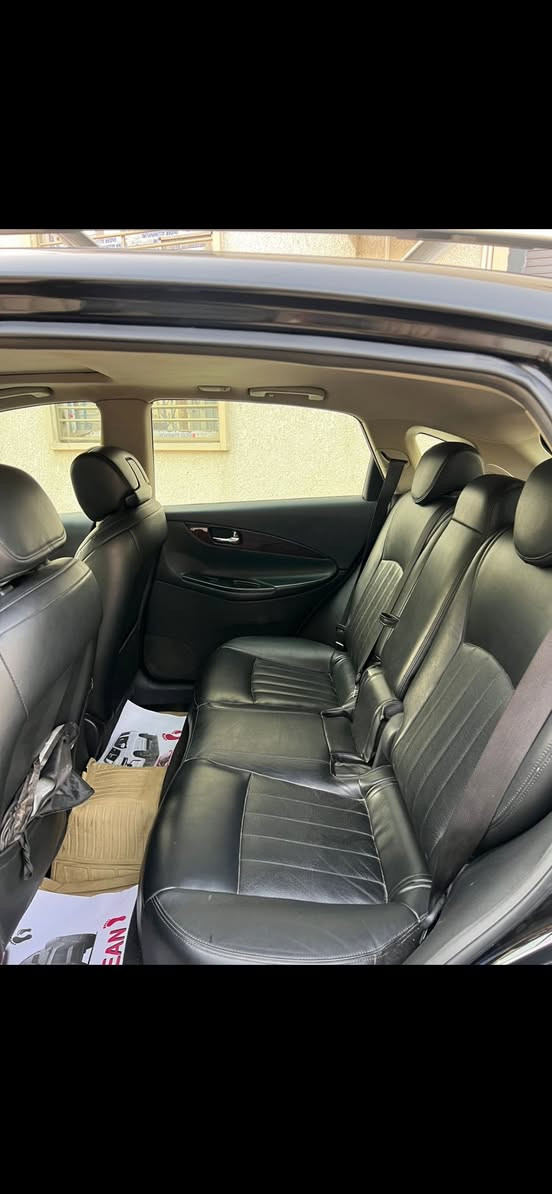 للبيع انفنتي QX50
موديل : 2017
الون:اسود
المكينه:6 سلندر 3700 
وضع قيادة : سبورت وعادي و تاب ثلوج
اللوحة :  اربيل 
ماشية 92الف ميل 
وارد امريكي حادثه جاملغ يمنه ويسره
بالعراق جاملغ خلفي هلال بدون دواخل
المواصفات : - 
—————————
1- شاشةللتحكم في ايعازات السيارة 
2- كامرا  ( اصل )  
3- ويل كب  
4- حدادية جيده
5- دواخل جلد اسود (اصل)
6- تحكم ستيرن 
7- التشغيل بصمة
8- فتحه (سلايد)
9- وضع تاير جيد‎ 
10 - لايت زنون
11- كشافات (اصل)
12 - بصمة ابواب 
13- تبريد قطعتين امامي خلفي
14 - سستم صوت كامل  
15-كشنات الامامية كهرباء
16-حساسات (اصل) 
17-تبريد +تدفئه كشنات 
18~رادارات ٥ كامرات
ملاحظه/بيهه رادار خلفي صفحة اليسرة عاطل
20-مخارجUSB☑️
21-مخارجAUX☑️
22- سلايد روف☑️
23- اشاير مري وترحيب☑️
وبعد بيهة مواصفات 
🔴محرك وكير مكفولات كفالة عامة 🔴
السعرررر (125)ورقه وبيها  مجال بسيط
مكاني بغداد الدوره 
للاستفسار ***********
