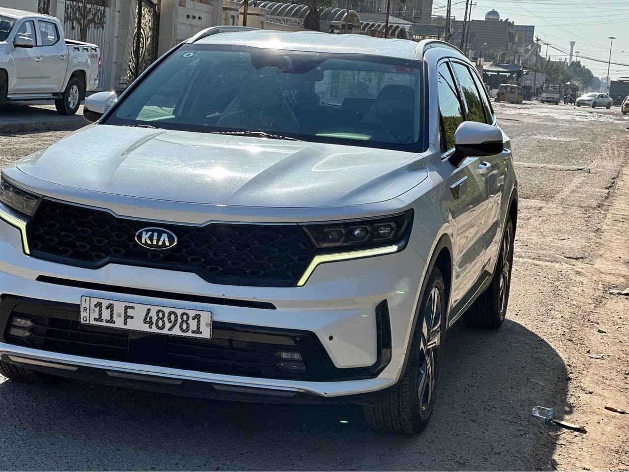 سيارة نوع سورنتو (خليجي )موديل 2021 
السعر 233$ $ بيه مجال بسيط كلش 
رقم بغداد جديد (11) تحويل ثاني يوم 
فول موصفات عده البنوراما سياره 6 سلندر سبعة راكب 3 قطع تبريد مري شفط جنطه كهربائي  كامرة حساسات  شاشة كبيرة كشنات جلد 
صبغ بيه فقط جملغ الأمامي وجملغ خلفي فقط الباقي مكفول سونار منشور  سياره كير مكينه حداديو تبريد كفالة 
السعر 233$ بيه مجال بسيط ماكو هيج سعر 
عنوان بغداد 
رقم تليفون *********** شمشمل, السليمانية
