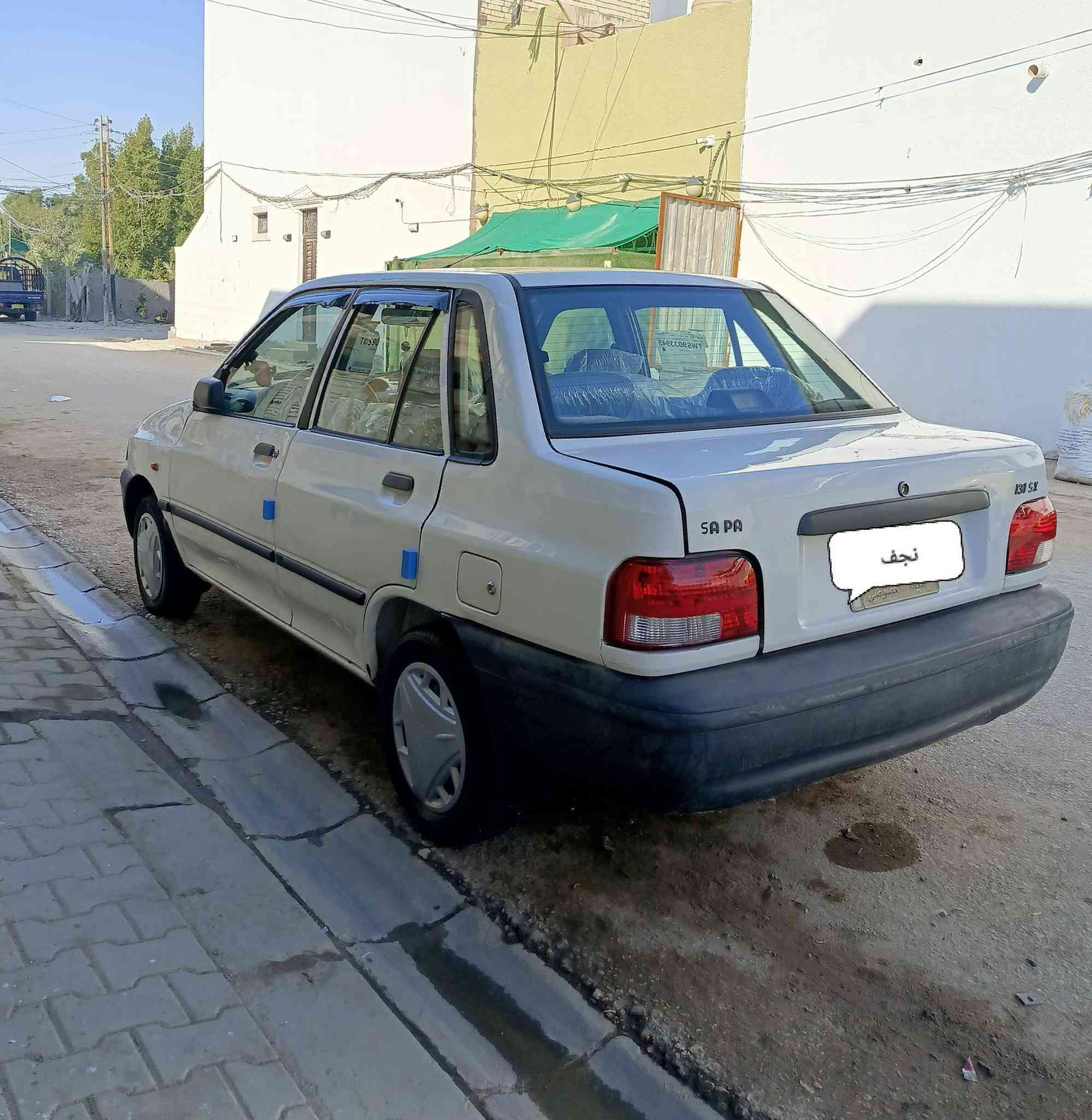 السلام عليكم سايبه للبيع موديل ٢٠١٢ السياره مكفولة من الضربه والتبديل بيه ربع بنيد صبغ بدون ظربه اثر تشليع السياره جاهزة من مكينه كير حداديه كهرباءيات الشواصي مكفوله لا خياس ولا تصليح رقم السياره نجف ومكانه نجف  سنويه ما صاقطه شرط التحويل السعر ٣٧ او بيه مجال  للاستفسار ***********
