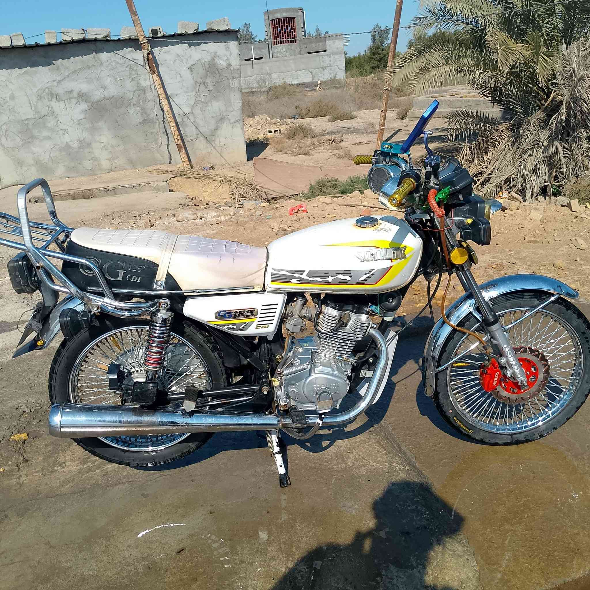 السلام عليكم لبيع دراجه سونك موديل 24اوراق سكنر كامله ما ناغصه شي ما مفتوحه العنوان الناصريه قضاء الصلاح رفم الهاتف‏‪***********‬‏
