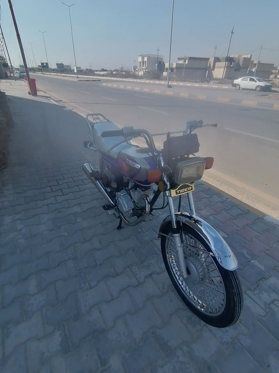 سلام عليكم تايكر 21 أوراق مكاني صويره ب٤٥٠ اتصل عل رقم *********** غير متواجد عل فيس
