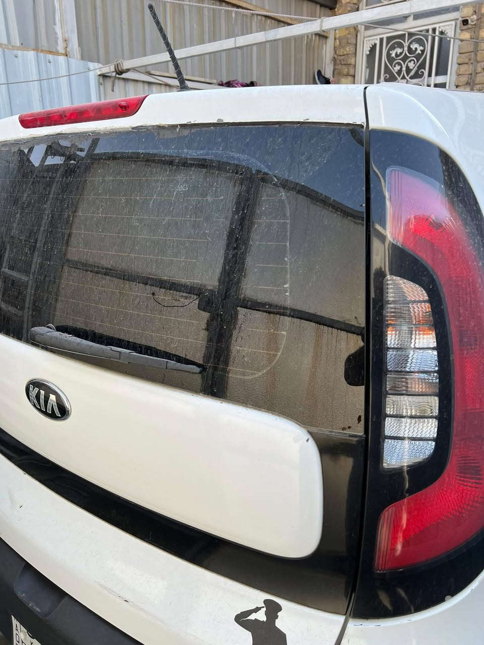 السلام عليكم 
صول 2015 وارد امريكي
باب وجاملغ مبدل و بنيد تجاري مكينه وكير جدد (الكير عادي) تخم تاير جديد حداديه خير منالله سياره باسمي رقمها بغداد مكينتها 1600 سعرها عالخاص هذا رقمي
+964 772 768 2776
