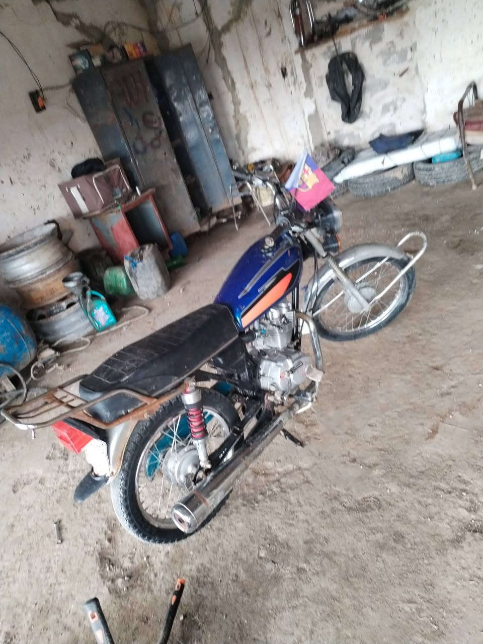 السلام عليكم ماطور تايكر للبيع موديل 19وايرمنيه كلها تشتغل تواير جدد سعر 200بي مجال للستفسار تصال علا رقم ***********مكاني بل كسك
