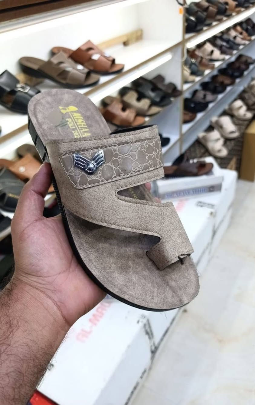 شحاطة رجالي طبي درجة اولى. تركي 
سعر الدرزن 34 الف. الالوان حسب الطلب 
قياس رجالي من 40 الى 45.. كيس
🚛يوجد توصيل لجميع المحافظات. 
https://t.me/wadq_g99


**إذا كنت صاحب هذا الإعلان وتريد حذفه لأي سبب، رجاءا أرسل رسالة إلى الدعم الفني**