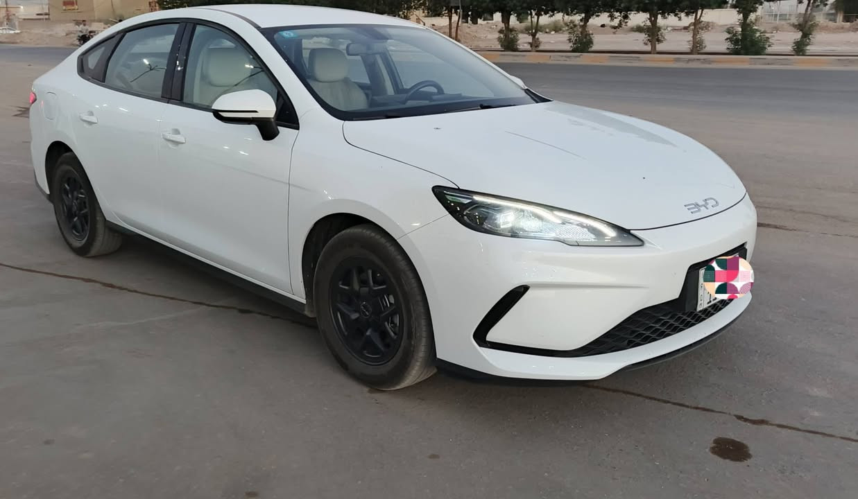 السلام عليكم للبيع BYD  سيل فايف 
موديل 2025
اللون ابيض 
الرقم بغداد
ماشية 5000
السيارة كفالة عامة 
السعر جدا مناسب 
للاستفسار الاتصال على الرقم ***********

