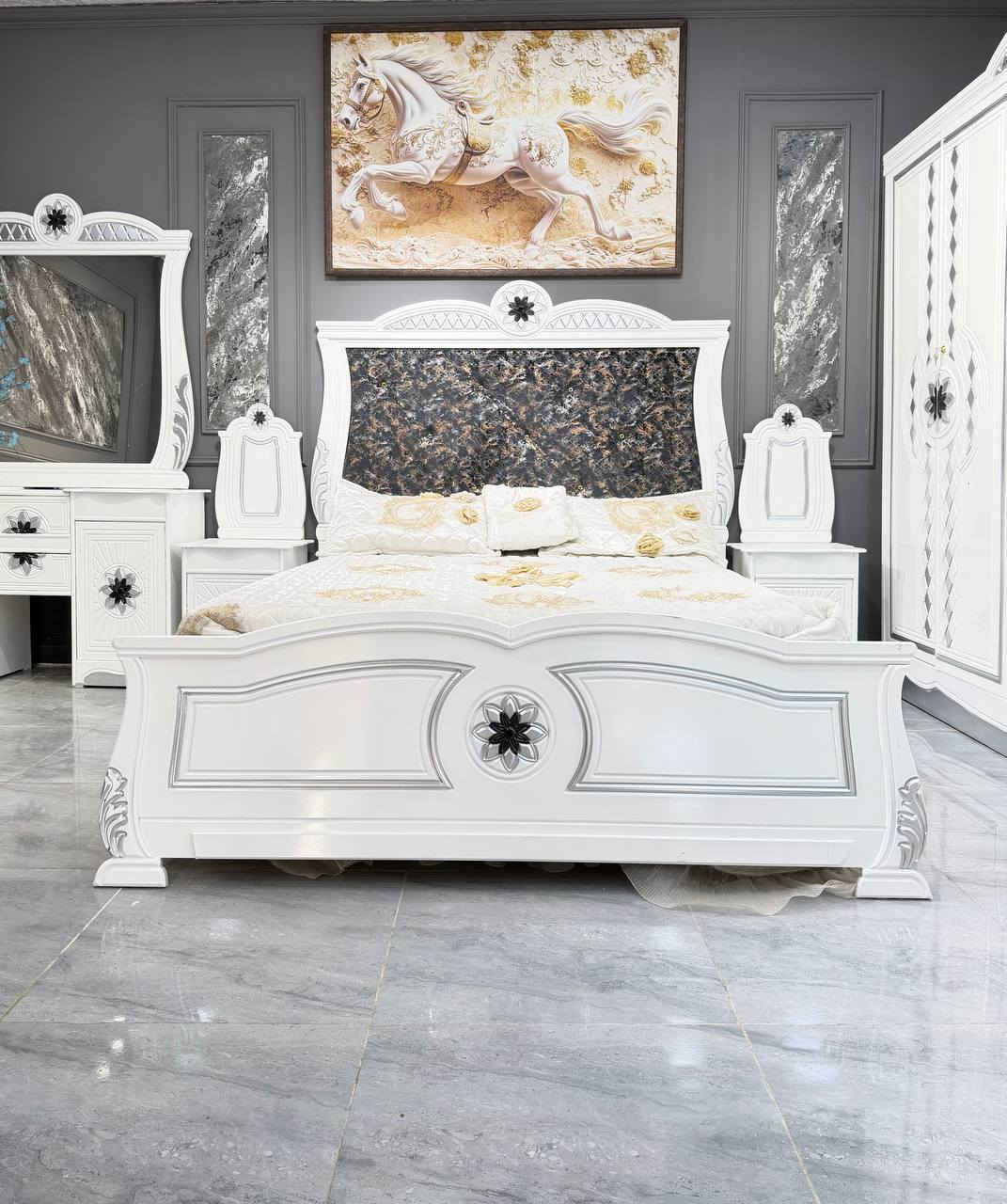 غرفة اخشاب  بسعر 950 

⚜️تفاصيل الغرفة ....⚜️

صاج خارج ٤ملم ام دي اف 🪭
وداخل صاج ٣ملم 
صبغ مرمري درجة اولى 

عدد القطع  ٧ قطع 😍
1 //جرباية  قياس  ١٦٠ × ٢٠٠ 
//ميز جانبي ايسر قياس ٥٠
2// وميز  جانبي  قياس ٥٠
3// زاوية ارتفاع مترين عرض ٨٠
4// وميز بلازمه  
5//وميز مراية ارتفاع مترين عرض ١٢٠
6// وكنتور ٦ باب  ارتفاع مترين و١٥ طول ٣ متر و١٥

القطعه الثامنة حسب الطلب شازلون
سعرها 50 الف ❤️
طابوريه 25 الف ❤️

(توصيل مجاني مركز بغداد )
التوصيل يشمل الشد مجاني 🔥
(اطراف ٥٠)
باقي المحافضات حسب البعد


**إذا كنت صاحب هذا الإعلان وتريد حذفه لأي سبب، رجاءا أرسل رسالة إلى الدعم الفني**