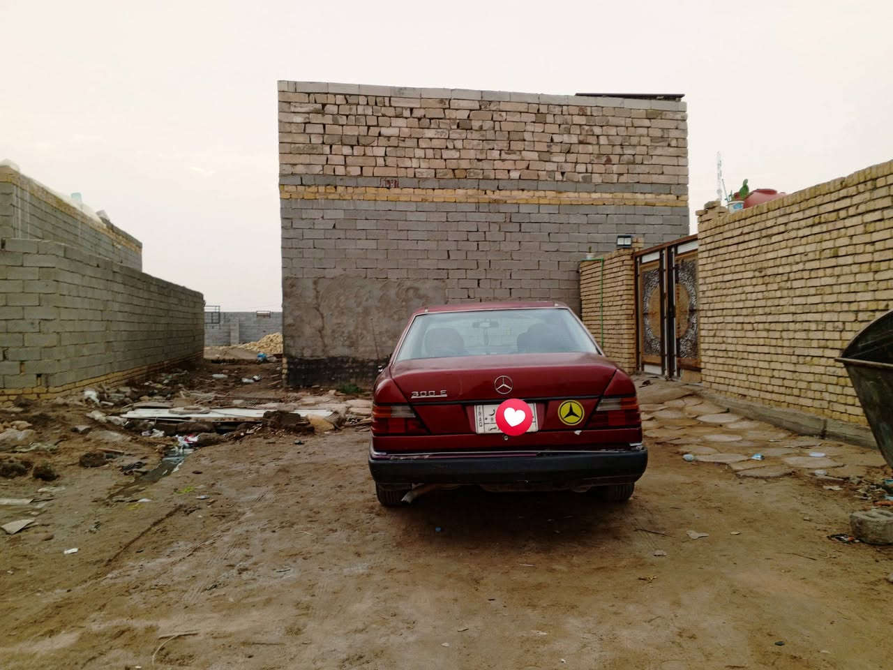 مورسدس دب 48 بيه مجال مكفوله من عيب شرعي سياره جاهزه مشروع وطني سنويه مامنتهيه مداور ثاني يوم بيع او مراوس بيكم دبل قماره وهاذا رقمي *********** سياره صبغته بلاد مامصبوغه ابد قواعد سليمه سياره مكينته فيفيدي 300 الف
