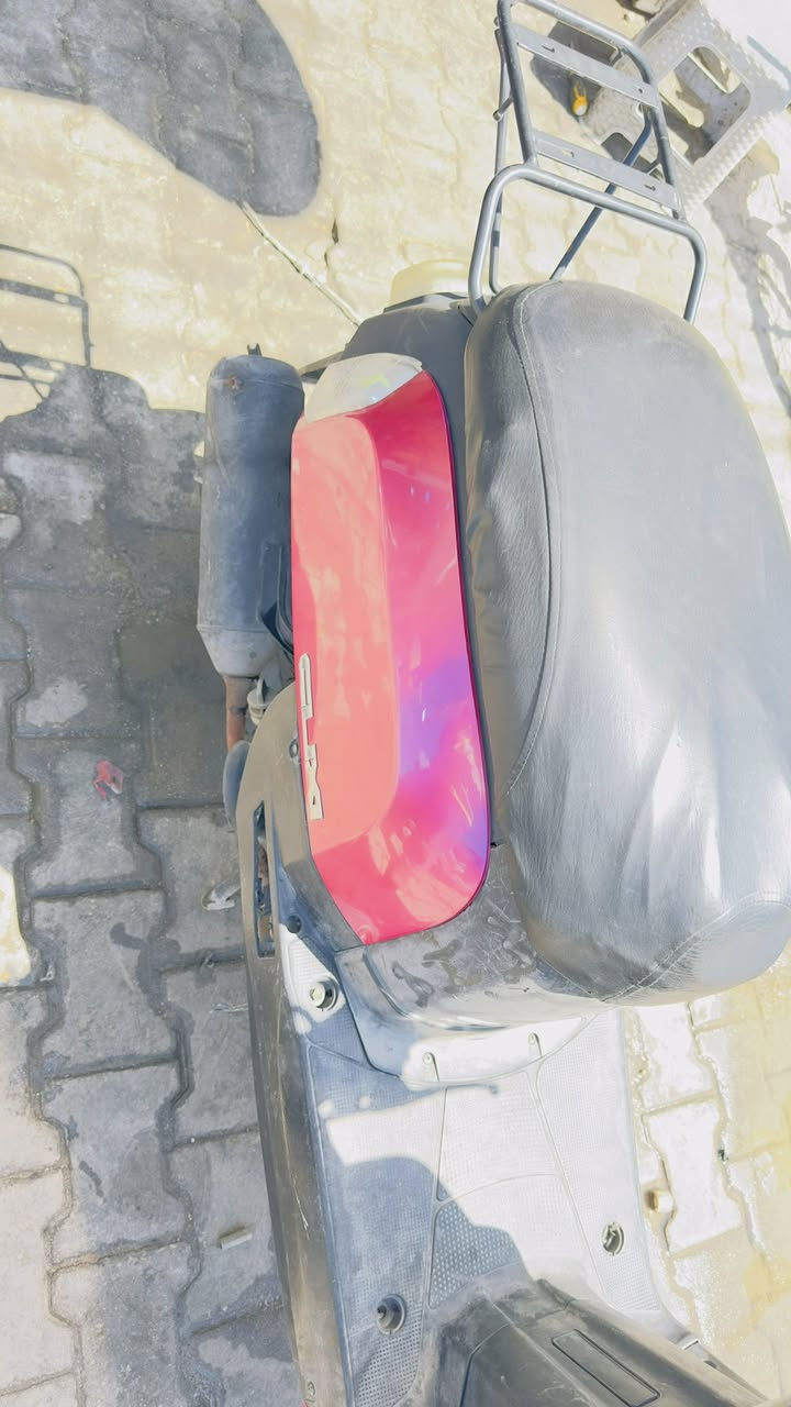 ماكس بوليسي دراجه بلاديه كفاله من فتح كله بلاديه العنوان نجف حي العسكري قرب مطعم ابو عقيل اتصال ***********
