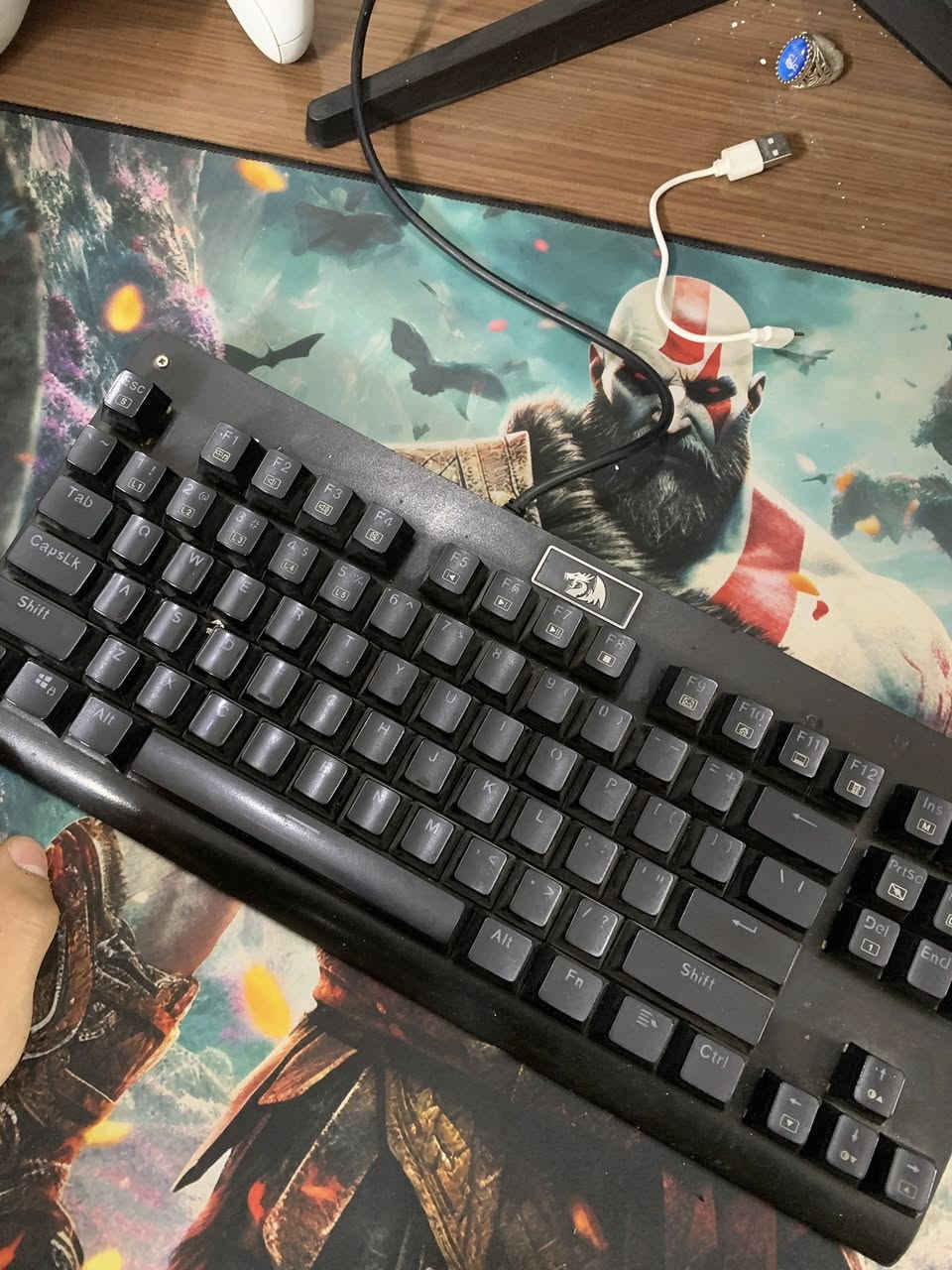 سلام عليكم pc تجيمعه كامله ابيع شاشه وموس وكيبورد ويوبي اس وماوس باد
المواصفات 
كرت شاشه gtx1660ti
Core i5 10400f
رامات 16/2 2666MHz
ذاكره 2t 
Ssd128 
مبرد هوائي كلش قوي 
كيبورد ريددراكون 80‎%‎
كيبورد ريددراكون100‎%‎
ماوس لوجتك 402g /شفتات ثنين للعب وثنين وتحكم سفتي وشفت تحت تتحكم بتقليل سفتي يعني 5 شفتات 
كنتروال اكسبوكس سيرس اس 
يوبي اس 2000 مكزمه اوفلاين 
شاشه سامسونك fullHd1080/75h
شباب امانت الله ورسوله حاسبه ممتعبه ابد جبته قبل شهرين لعبت بيه سبوعين لو 3 وعفته 
رقمي /*********** بي واتساب ومتواجد خاص مازنجر 
سعر مليون و 100 وبيه مجال
