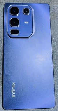 نوت 50 برو • ذاكره ١٦/٢٥٦ • بطاريه ١٠٠٪