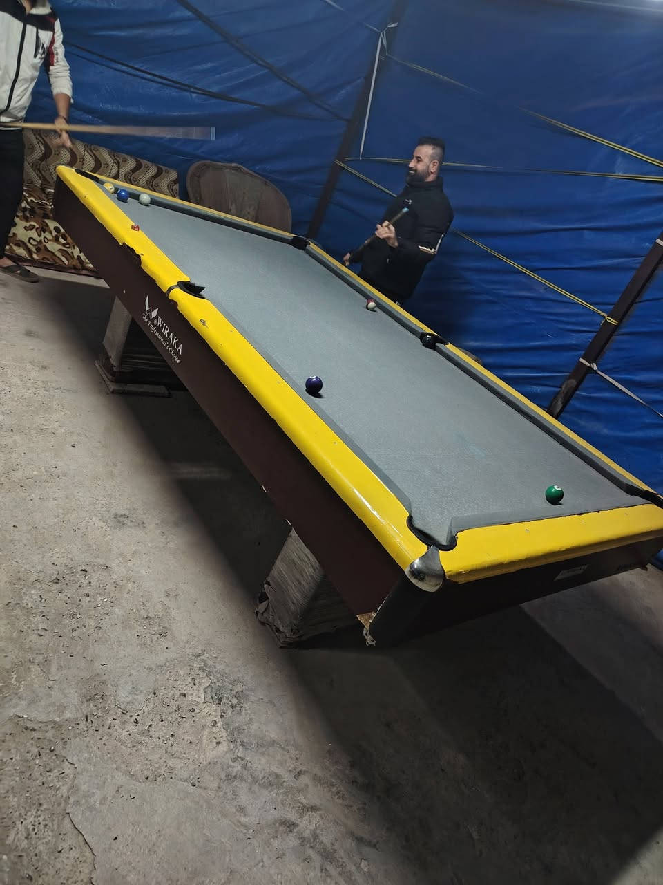 سلام عليكم شباب ميز ين  وحد صيني  نضافه ٧٠ وحد وركه نضافه ٨٠ للبيع  سعر خاص شاري يدلل مال مستعجل مكان ديالى بعقوبة رقم ***********
