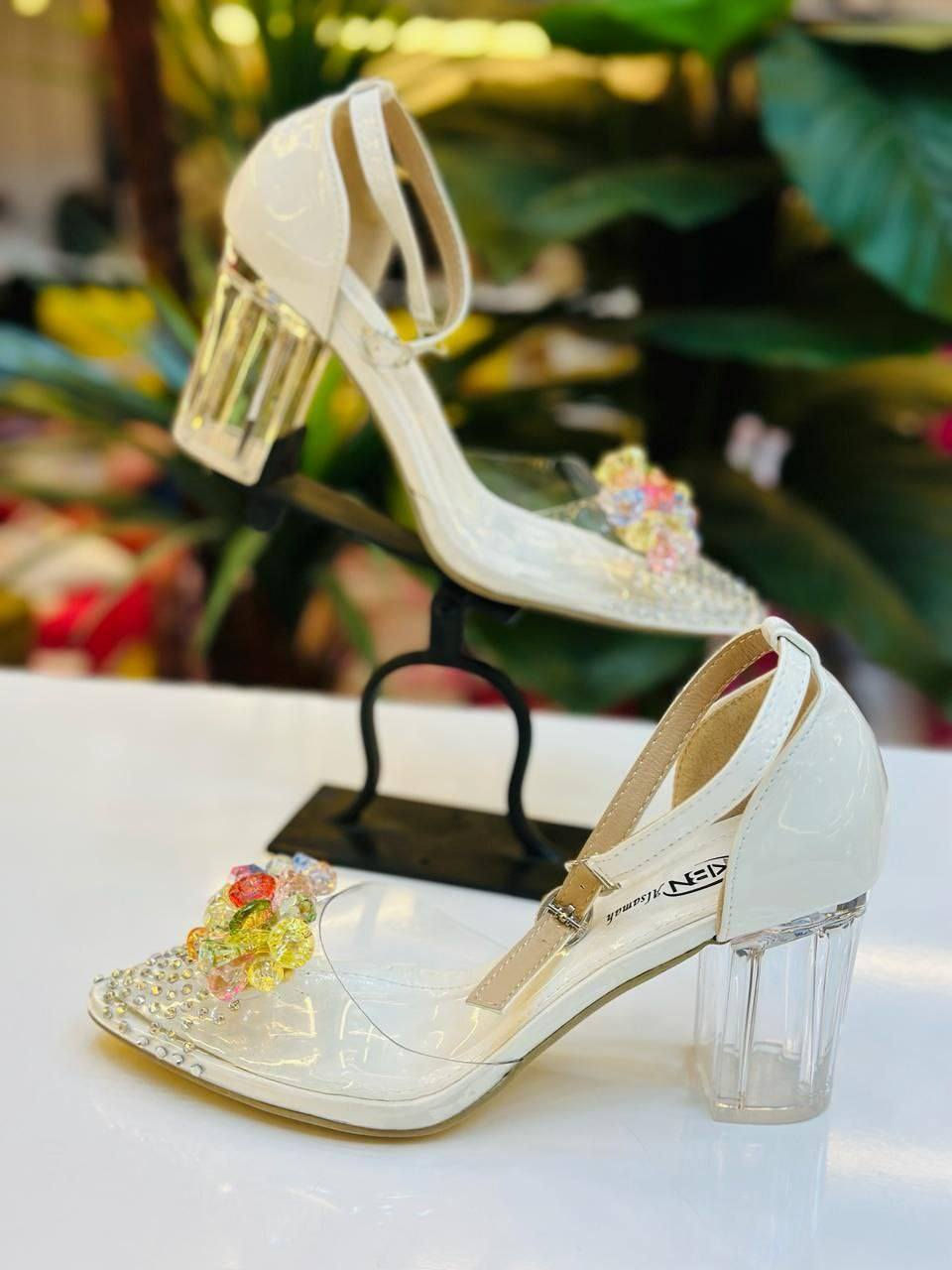 كعب شفاف❤️‍🩹

الارتفاع 7️⃣ سم

السعر 20  الف فقط 

مقاسات 37-38-39-40-41


**إذا كنت صاحب هذا الإعلان وتريد حذفه لأي سبب، رجاءا أرسل رسالة إلى الدعم الفني**