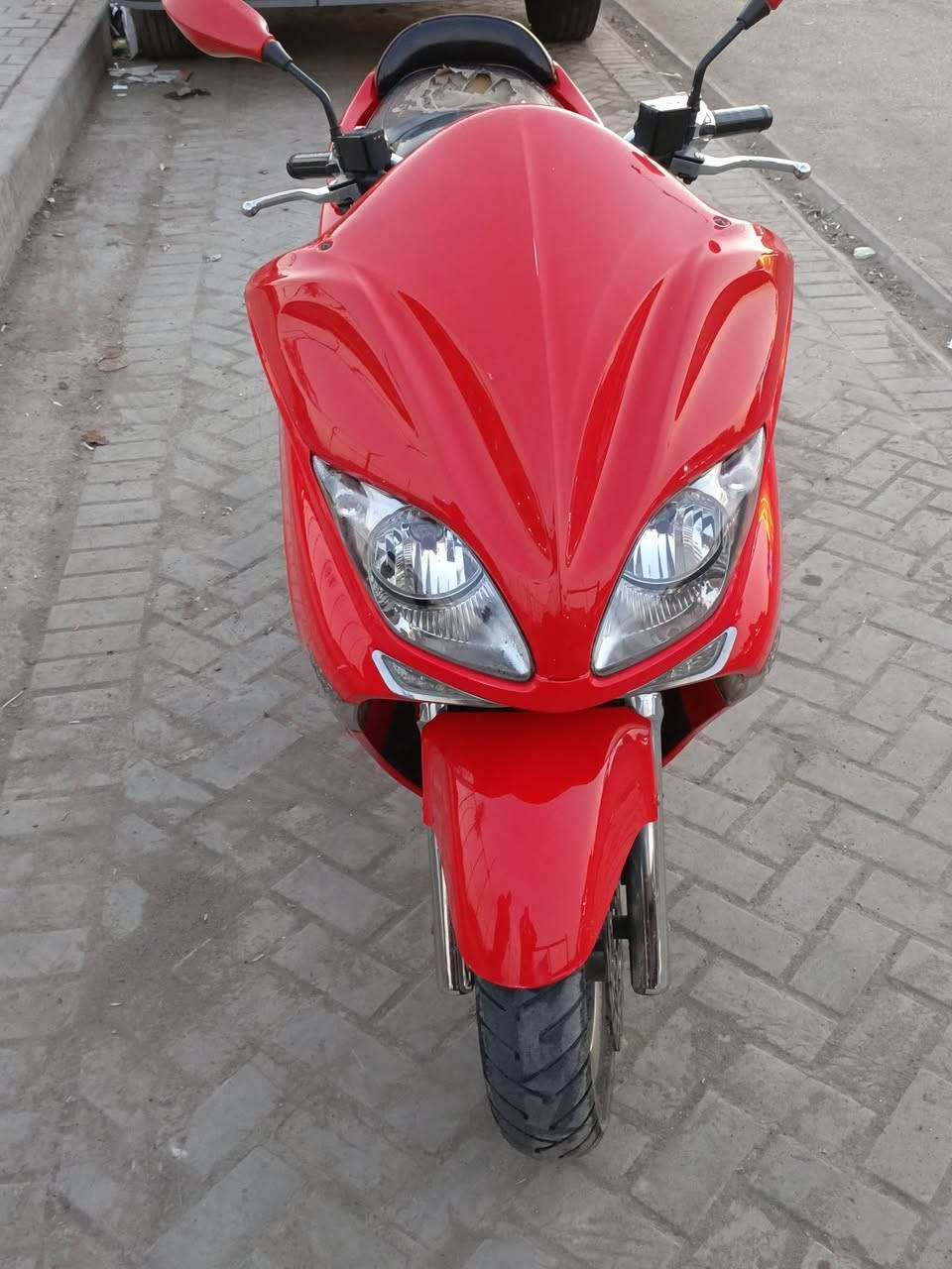 سلام عليكم فورزه صفر   ،،(8) سته كير ثلاث تحويلات لون احمر طماطي ساستم نيكال اوياله اكروم صالنصه رياضي دراجه كلش حلوه احله من الصوار سكن بغداد تتصل ***********
