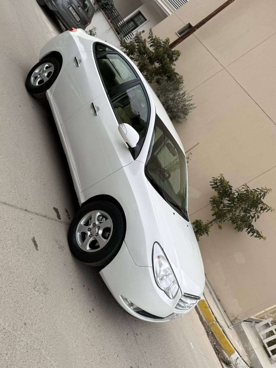 سلام عليكم الانتره موديل ١٠بيه شكم قطعه صبغ اني ابيع حزام بدوان دواخل وبدون أي ضربه رقم وسنويه جديد صدر أمامي خلقي سيارع ع ايدي خير من الله بل عافيه ع يأخذه مال جناي السعر ١٠٧ وبيه مجال شي بسيط الاتصال ***********
