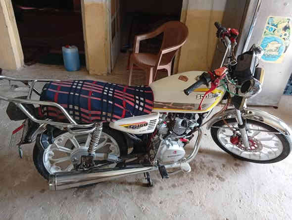 السلام عليكم دراجه سيفان موديل 2024 مقفوله كفاله عامه اوراق اصوليه دشبول الكتروني سعر 750 بيها مجال 700 قفل بس عندي الفرك بيها دخانه قليله شراي يتصل على الرقم ***********
