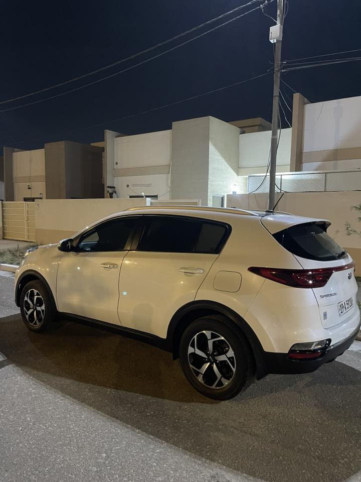 سبورتج موديل 2019 للبيع او المراوس 
رقم كربلاء انكليزي
خليجي فول مواصفات مكفولة كفالة عامة جديدة على وضع الشركة ماشية 87
بصمة 
بنورما 
داخل جلد لونين مشمشي 
ويل كروم 
شاشة تحكم ستيرن فول 
مكان السيارة كربلاء المقدسة 
للاستفسار 
***********
