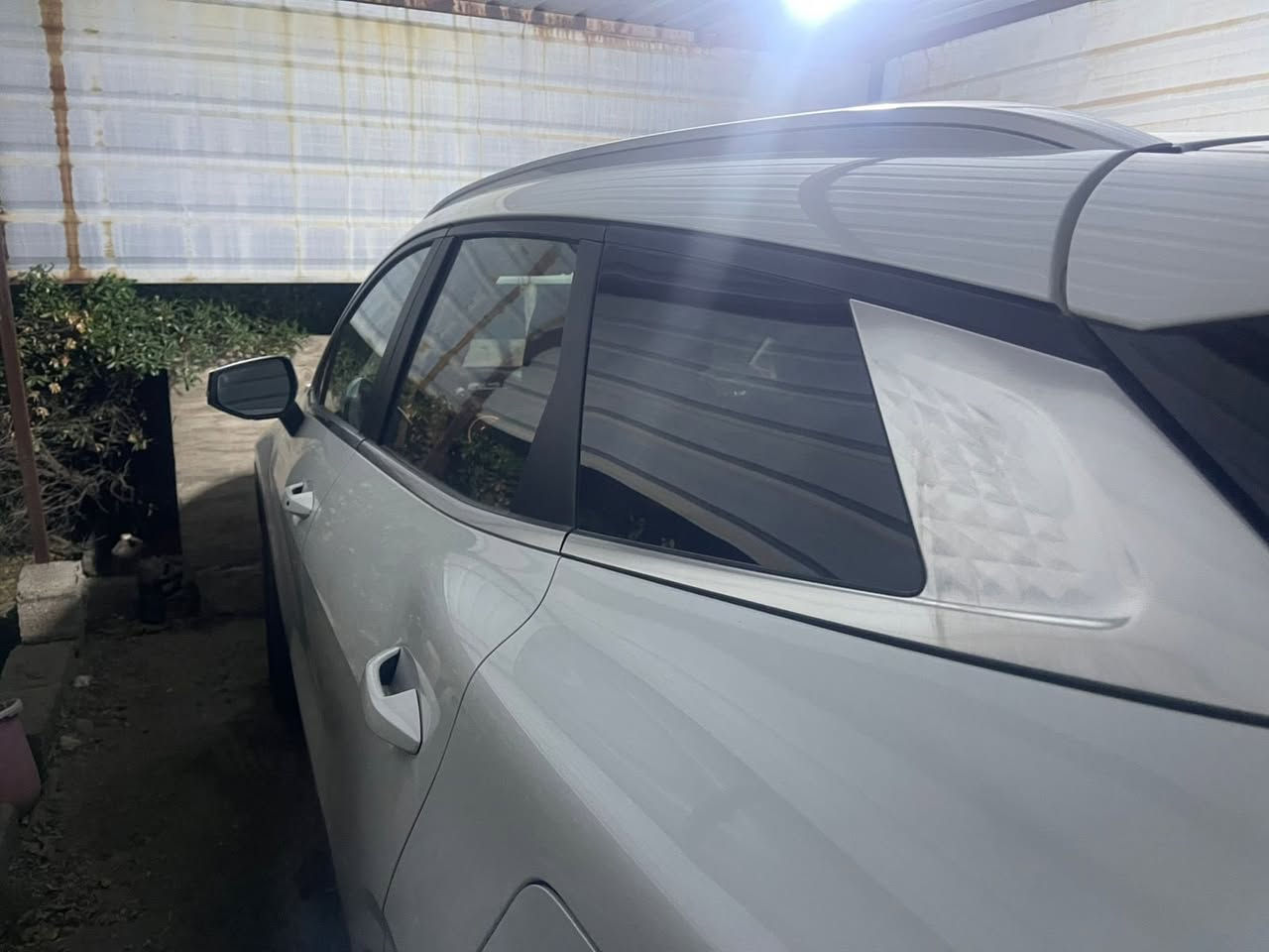 السلام عليكم سبورتج 23 امريكي محرك 1600 هايبرد
صور الحادث والمواصفات مرفقة بالمنشور ماشيه 35 الف كل متر رقم بغداد ترابها مال زيروا كاملة بدون اي نقص فقط الإكسل الخلفي فاصله بي صوت اعتقد من الحادث

***********
