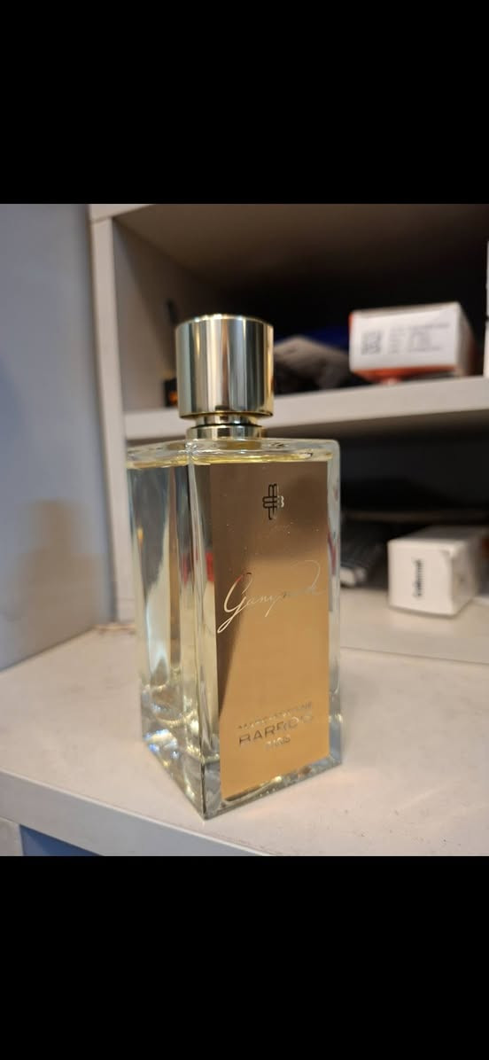السلام عليكم
عطور مستخدمه للبيع
السعر عالخاص
واتساب ***********
