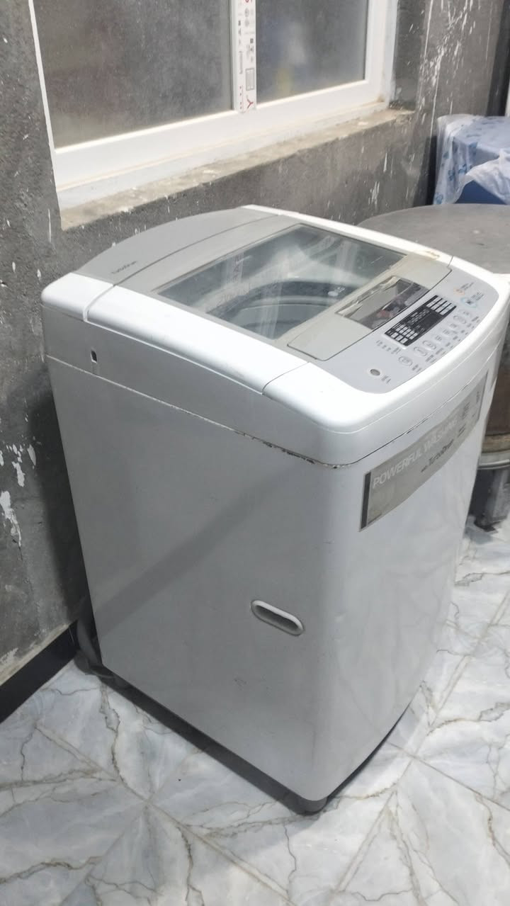 غسالة اوتماتيك فئة LG
غسل وتجفيف مضبوط 
سعر 200 وقابل للتفاوض 
للاستفسار مراسلة أو الاتصال ***********
