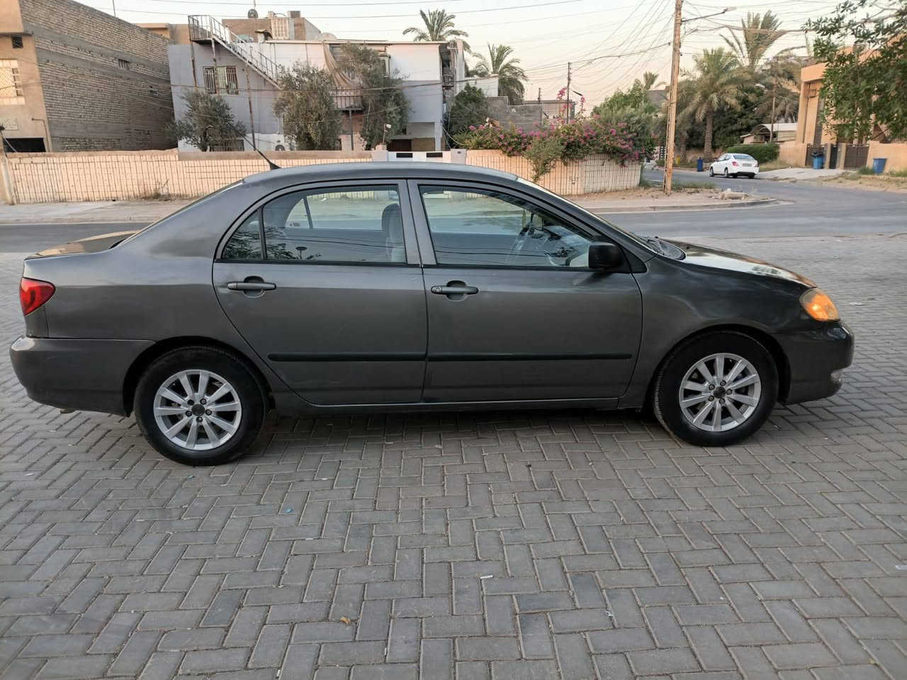 السلام عليكم .. للبيع تويوتا كورلا (نحله)موديل 2008 وارد أمريكي محرك 1800 ماشيه 138km حلوة ونظيفه داخل وخارج حادثها جاملوغ خلفي شاشه كامرة خلفيه كروز سرعه مكان السياره بغداد العامريه *********** باسمي الرقم الدولي الجديد تخم تاير باتري جديد السعر 84$ مافيها اي نقص السياره اي ضربه قويه مافيها ليبل واحد ومثل ما بالصورة واحلى وتحياتي للجميع
