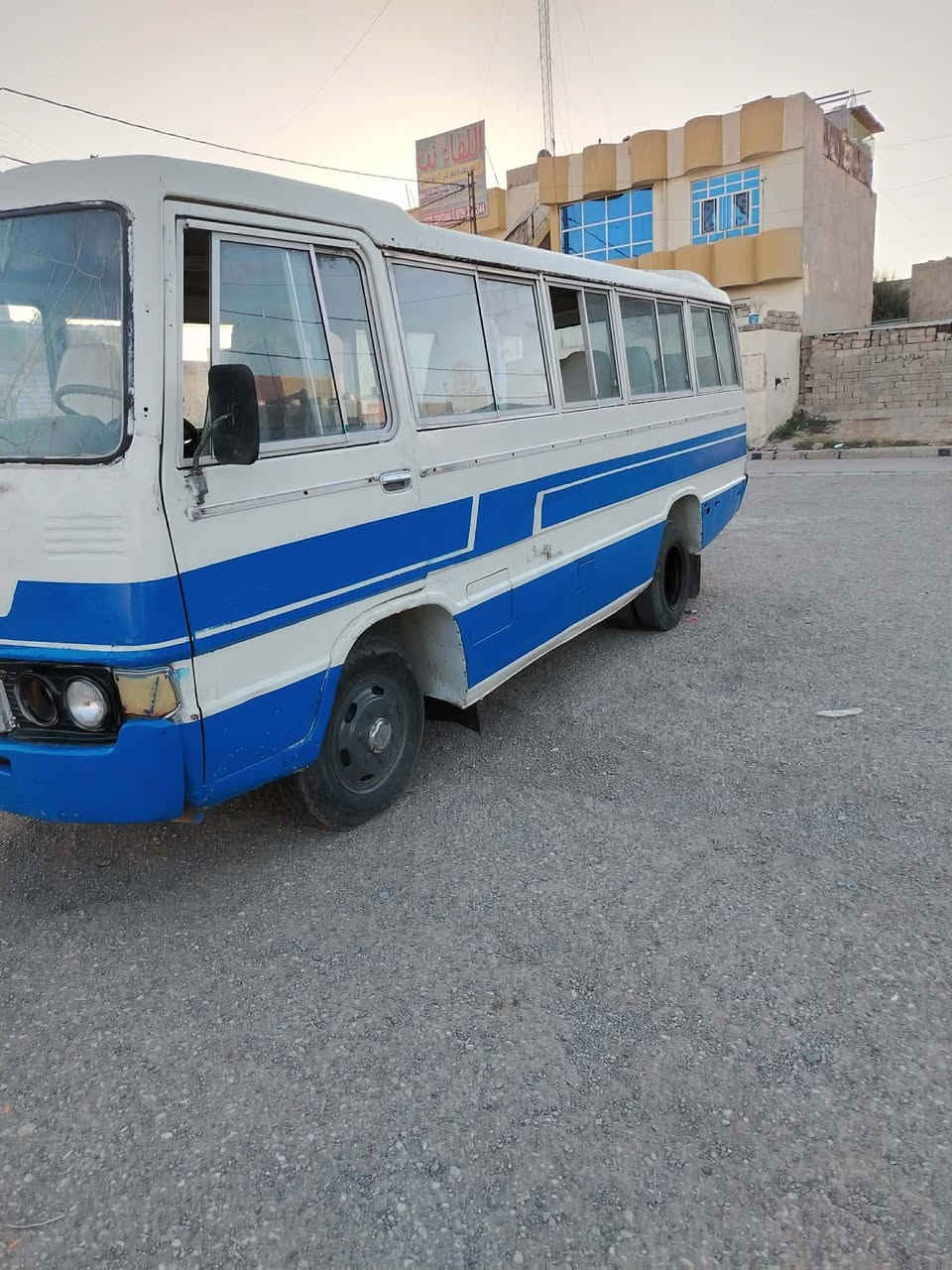 السلام عليكم
اخوان كوستر للبيع محرك معمر رايمن محرك 83 رقم نينوى راعيو الشرعي موجود السعر 4 ملايين  مكاني موصل مشيرفة.  او مراوس بـ  كيا هوندا او بريجو 

گير واكسن شرط

*********** للتواصل واتساب
