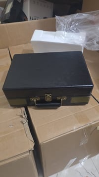 قطعه انتيكيه بعدها طك فلين انطوني سعر بيها التواصل ع الرقم 07702996042