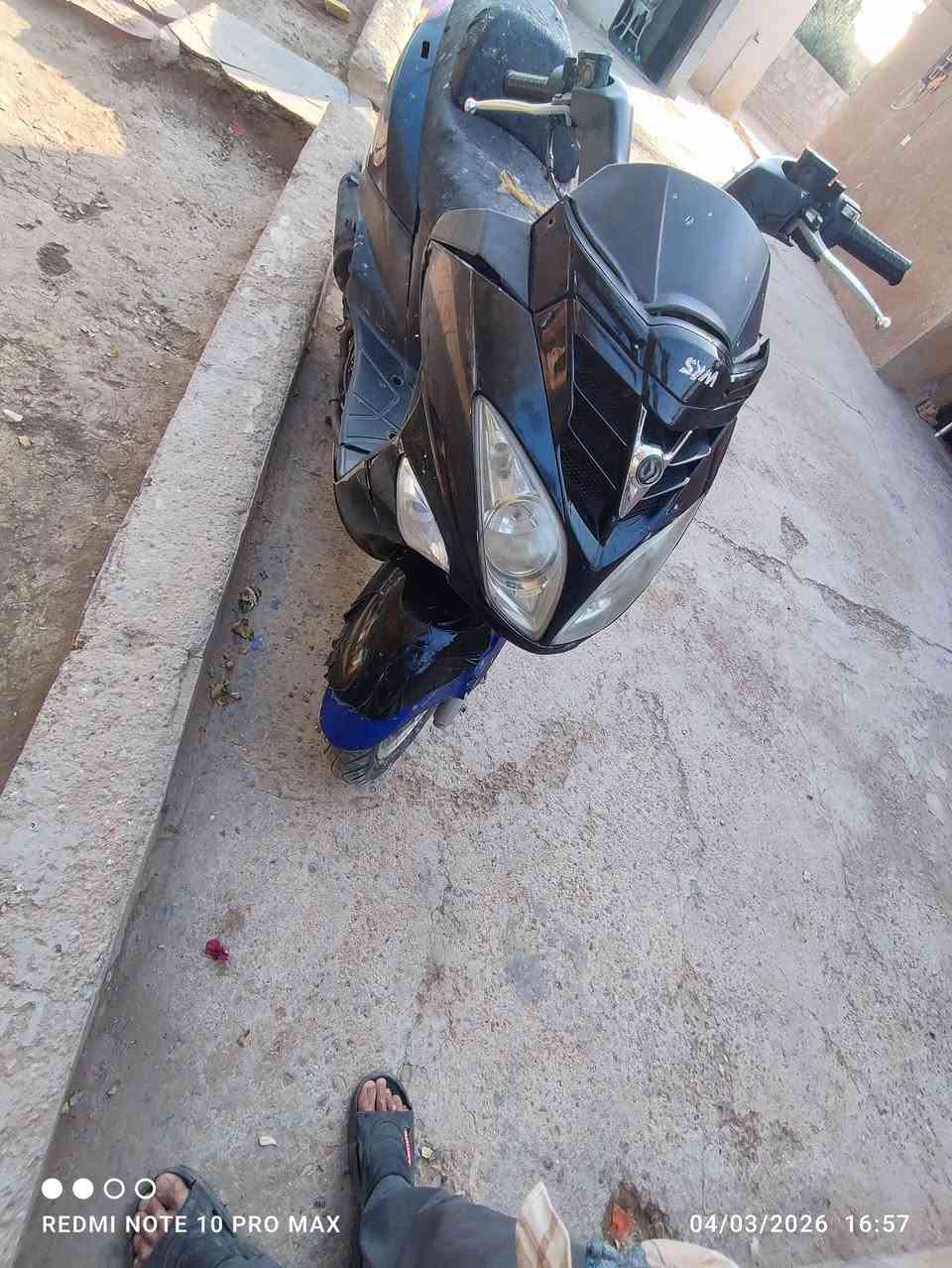 السلام عليكم للبيع دراجه سيام كوم حديد السعر 125 المكان ابو غريب *********** واتساب
