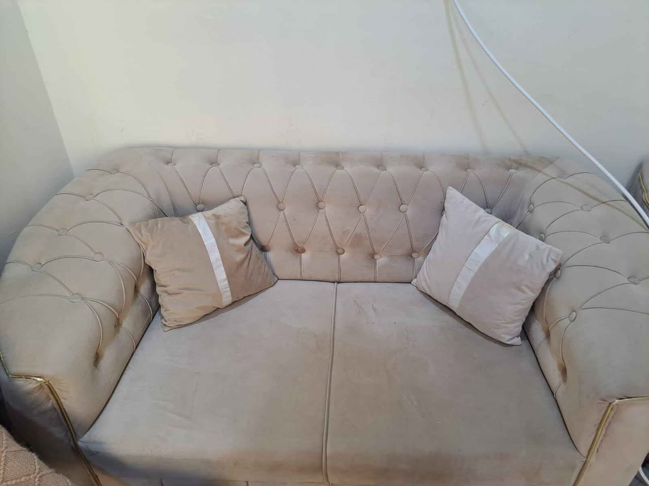 قنفات نضاف وجدد ما مستعملات هواي وبعد وياهم كراسي عدد2 (***********) سعر 600 وبي مجال قليل مكان شط العرب الصالحية شارع سيد مجتبى ابو الخصيب, البصرة
