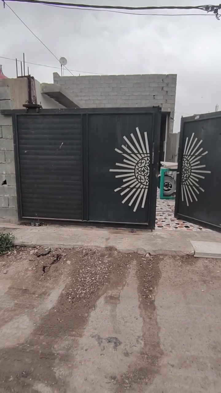 سلام عليكم بيت للبيع مساحه الارض 237متر  طابو زراعي سند 25 مكان بغداد ركيه فاضل قريب على بواب بغداد كاضميه 
سعر 80وبيه مجال  ***********
