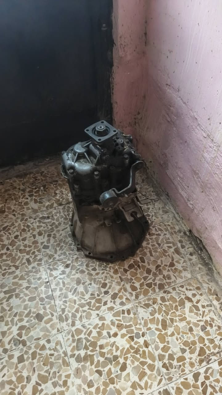 السلام عليكم  كير بريجو للبيع بس النمر الرابعه تفلت الرقم. ***********
