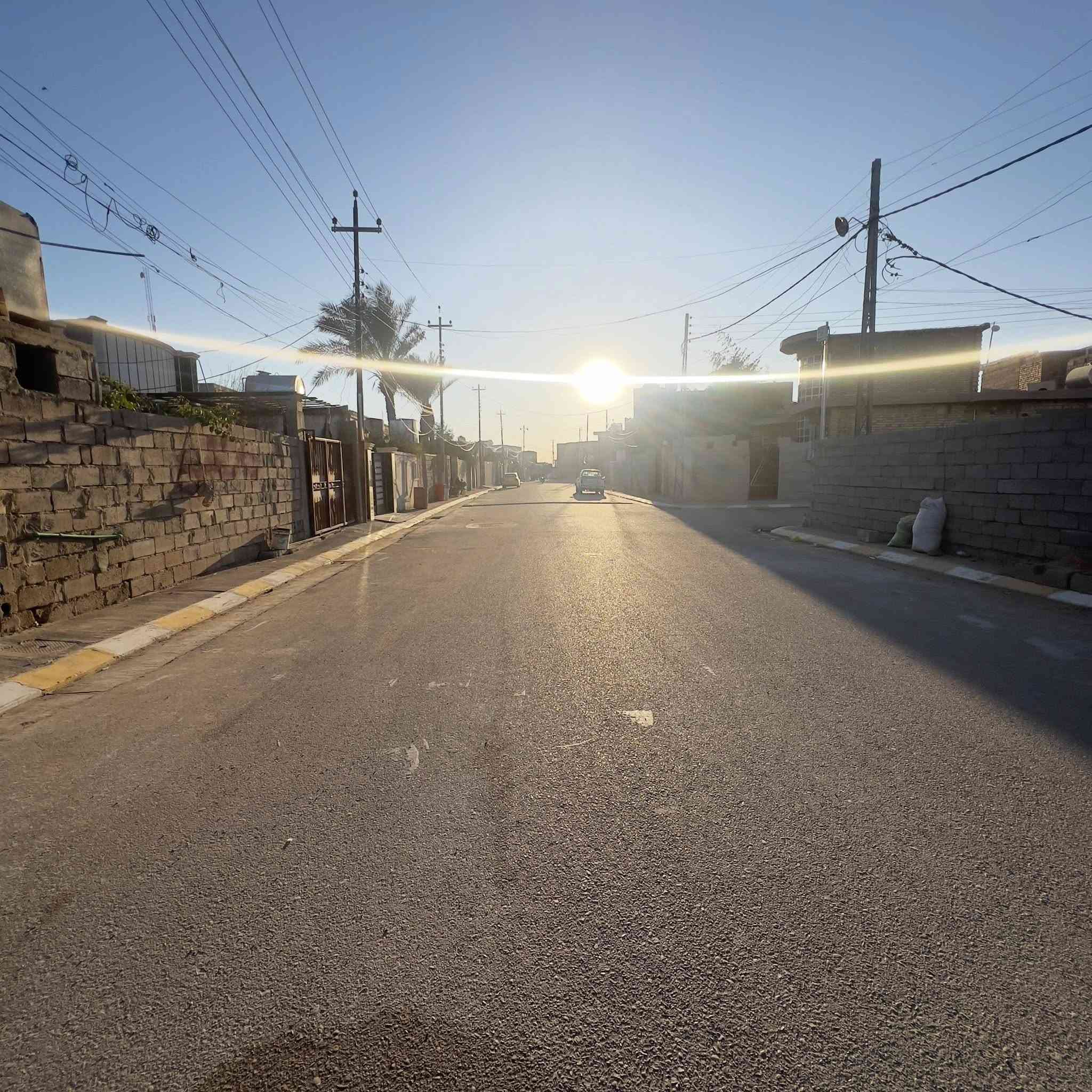 بيت للبيع مساحة 416
عرض16
نزال 26
خدمات متكاملة ماء تبليط 
شارع12
البيت مقسم مشتملات ثنين
منطقه جبيل قرب جامع محمد بن سيرين
مكلف بالنشر 
للاستفسار 
***********
