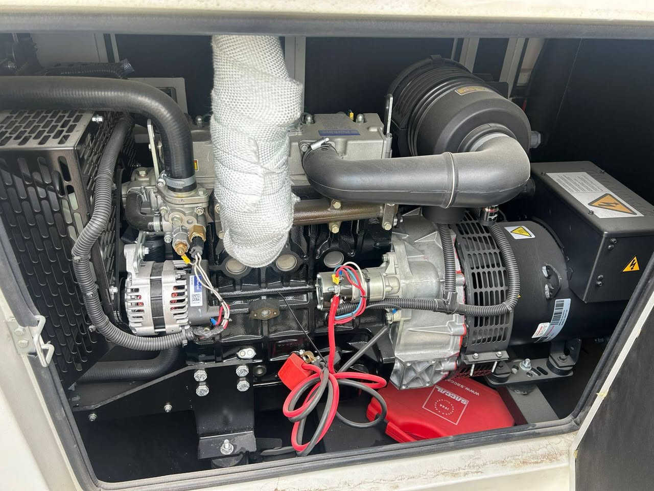 مساء الخير زبائننا الكرام🌹💙
تعلن شركة الصقال لتجارة و صناعة المولدات المحدودة عن وصول مولدة 22KVA 
-محرك نوع Perkins made in UK
-رأس التوليد نوع Stamford made in UK 
-كارت برودكشن نوع DSE اصلي
 made in UK
-كاتم لبناني ذو جودة عالية ملائم للاجواء العراقية وتحمل كافة الظروف الجوية مع ضمان سنة او 1000 /H ساعة ضمان حقيقي وبأسعار تنافسية.
- النقل والتنصيب داخل بغداد مجاناً.
للاستفسار الاتصال على فرع بغداد
***********
او مراسلة الصفحة.
