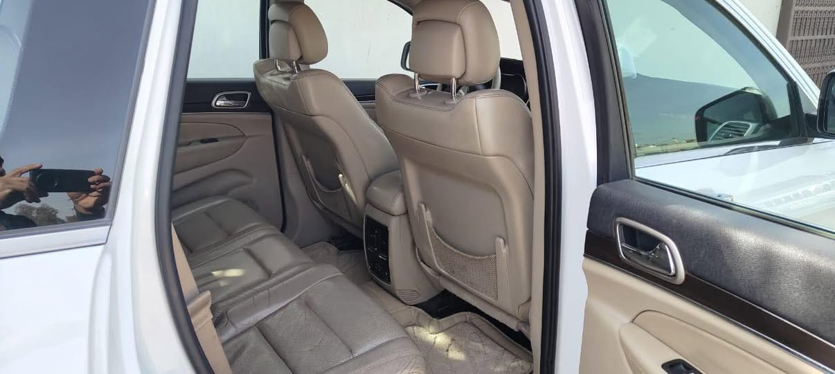 السلام عليكم جيب لمتد 2014 خليجي فول واحد عل واحد سياره جديده حداديه كله  مكفوله رقم اربيل باسمي مكان بابل ***********
