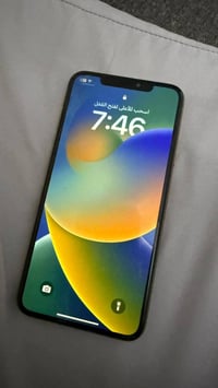 آيفون ١١ برو ماكس • ٢٥٦ • بطارية ٨٤