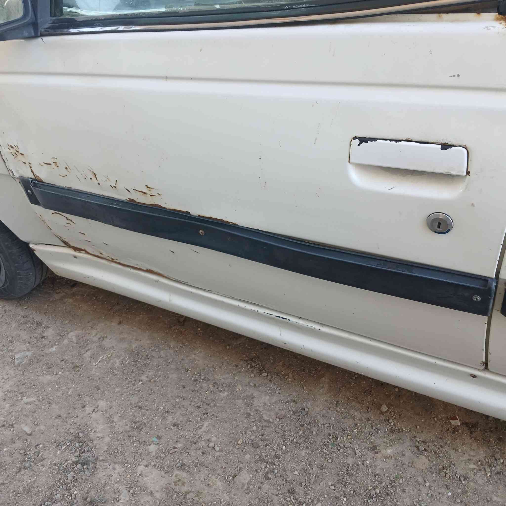 سلام عليكم بيجو باص مديل ١٣البيع رقم ميسان مطلوبه ورقتين غرامات سياره جاهزه من كلشي سعر ٣٥ورقه ***********
