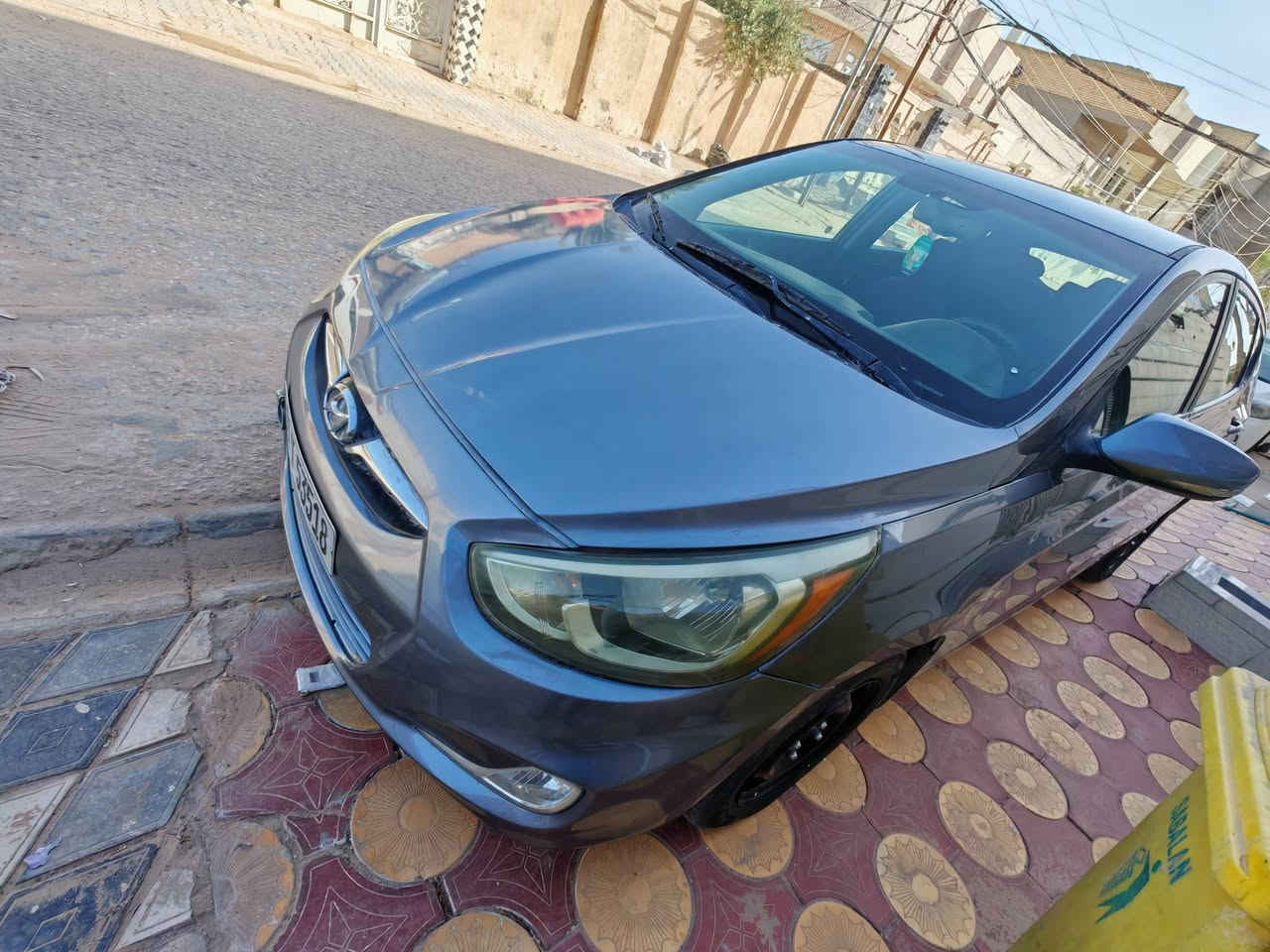 الأدمن الحبيب يرجى الموافقة                     

                                                                               🚗 للبيع هيونداي أكسنت 2017 وارد أمريكي – هاج باك رقم بغداد الجديد بأسمي
للجناية والمتميزين         ......... محرك 1600 المرغوب 
🔹 الممشى: 120 ألف ميل
🔹 المواصفات: عادية وتشمل:
1- تحكم كروز سرعة
2- مانع انزلاق EPS
3- تصعيد الجام عند التقفيل
4- تشغيل عن بعد
5- تبريد ثلج
6- محرك وكير بحالة جيد 
🔹 حالة السيارة:
الضرر: حادث بنيد وجاملغ أيمن ومصبوغات بدون أي تبديل

🔹 السيارة نظيفة جداً واستخدام شخصي
💰 السعر:  90(وبيها مجال حك الجيه )
🚗 سيارة : جديده جدا ونظيفة
📍 العنوان: النجف الأشرف – حي ميسان
📞 للتواصل على رقم الهاتف: ***********
📩 أو
