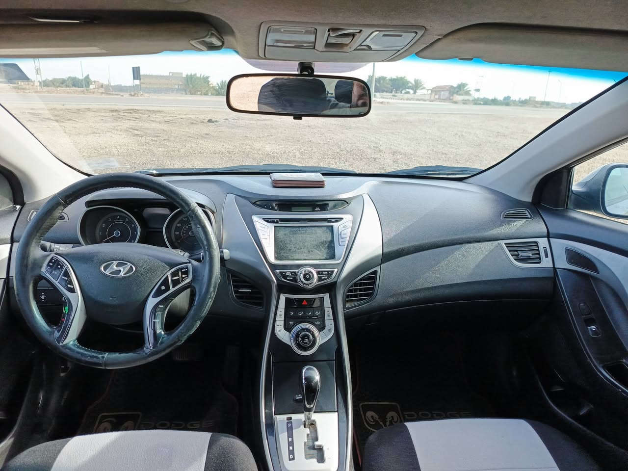 الانتره موديل 11 وارد امريكي فول موصفات مكينه 1800 دوش تشغل بصمه تحكم. تستيرن سياره مفوله  ضربتها بس جاملغ امامي السعر 90.وبيها مجال 
مكان البصره القرنه تصال ***********
