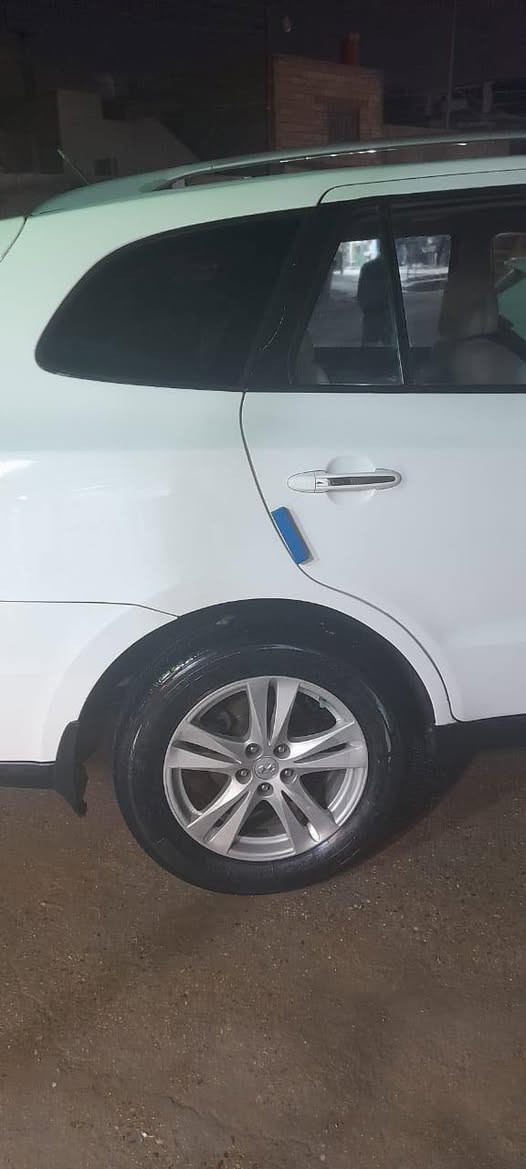 السلام عليكم سنتافيه موديل 2011 بغداد باسمي فول مواصفات 1/1 السياره جاهزه بدون نقص صدر امامي خلفي تخم تاير باتري جديد تبريد ثلج السياره بيه صبغ صفاح الجهتين فقط بدون دواخل  السعر 125 بيه مجال بسيط ‭ 0782 930 7996‬
