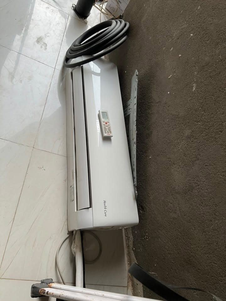 طن ونص توسوت اخو الجديد
جاهز شرط بدون اي تصليح تجي تفحص وتاخذ 

بدلته نصبت انفيرتر بمكانه

السعر 450

‭***********‬

