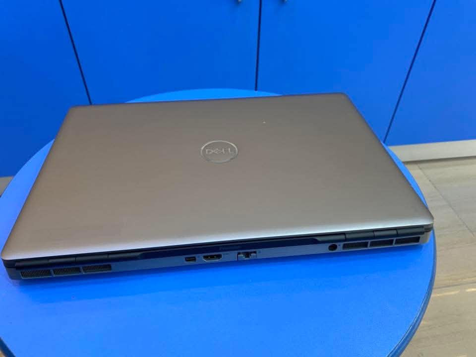 السلام عليكم
لابتوب DELL PRECISION 7550  ورك ستيشن كيمنك وبرامج هندسية قوية وتصاميم والعاب يعني كلشي تشغل
مواصفات 
Core i7 10850Hفئة H اقوى فئة 
الرام 16 كيكا ddr4 وقابل للتطوير
الهارد Ssd Nvme 512كيكا  سريع جدا 
كارت الشاشة خارجي نفيديا NVIDIA QUADRO
T1000(4كيكا)
كارت الشاشة الداخلي (8كيكا)
مجموع كرت الشاشة 12 كيكا
حجم الشاشة 15.6 ips full hd مشبعة الالوان والوضوح
ويندوز 11 اصلي مدى الحياة 
كيبورد ضوئي عربي انكليزي 
لابتوب نضيفه كلش وتشغل كل البرامج القوية الهندسية والتصميم والالعاب 
ملحقاتها شاحنتها الاصلية 180w وحقيبة
مكاني بغداد الاسكان قرب مستشفى الطفل 
السعر 800 الف  قفل ***********
